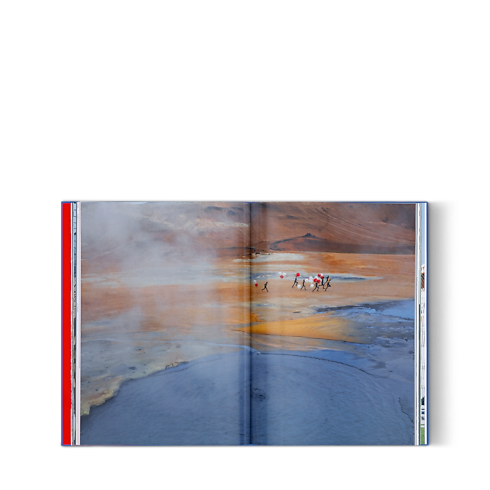 Almanach 2022 in Trunks, Travel and Home's Books and Stationery Hard Cover Books collections by Louis Vuitton (Product zoom)