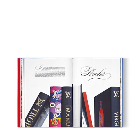 Almanach 2022 in Trunks, Travel and Home's Books and Stationery Hard Cover Books collections by Louis Vuitton (Product zoom)