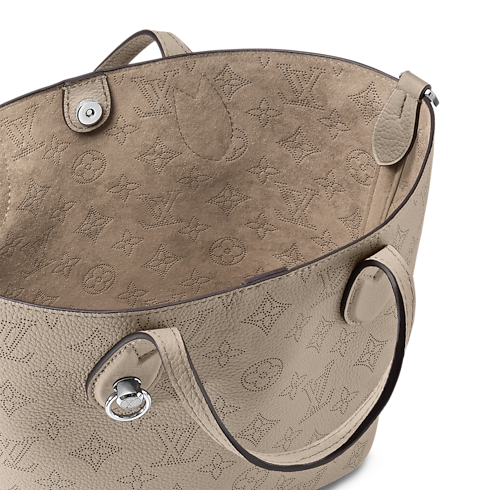 Blossom PM Mahina in Bags and Small Leather Goods's Women Bags New In collections by Louis Vuitton (Product zoom)