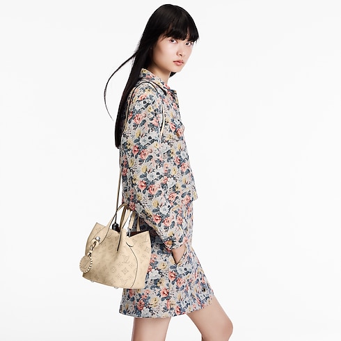 Blossom PM Mahina in Bags and Small Leather Goods's Women Bags New In collections by Louis Vuitton (Product zoom)