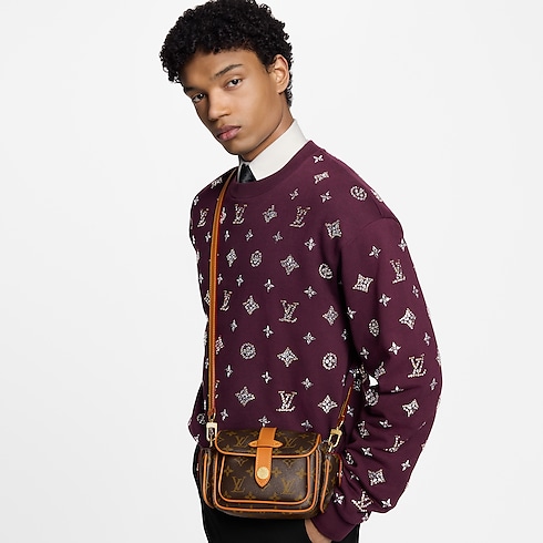 Cargo Wearable Wallet G69 in Men's Wallets and Small Leather Goods Mini Bags collections by Louis Vuitton (Product zoom)