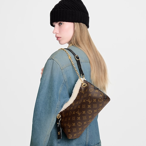 CarryAll BB H33 in Women's Handbags All Handbags collections by Louis Vuitton (Product zoom)