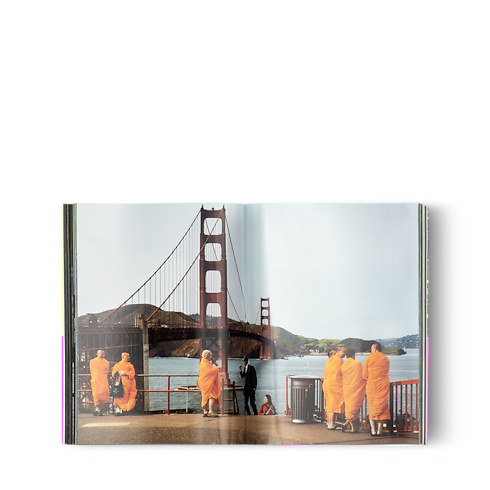 Cities On Earth in Trunks, Travel and Home's Books and Stationery City Guides collections by Louis Vuitton (Product zoom)