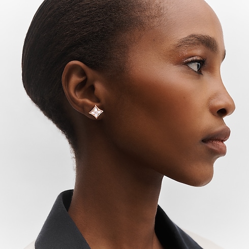 Color Blossom BB Star Ear Stud, Pink Gold and White Mother-of-Pearl - Per Unit in Jewellery's Categories Earrings collections by Louis Vuitton (Product zoom)