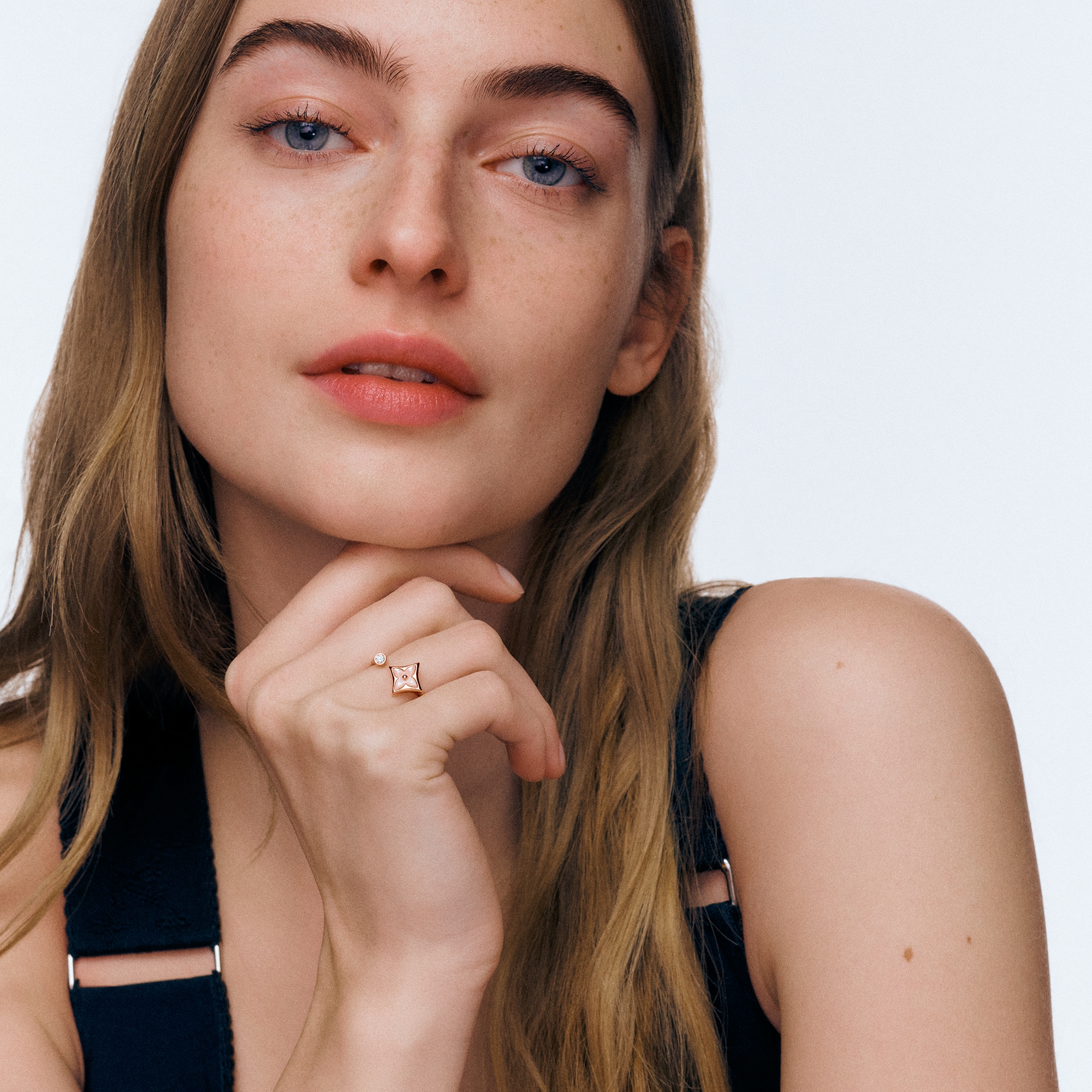 Color Blossom Mini Star Ring, Pink Gold, Pink Mother-Of-Pearl And Diamond  in Jewellery