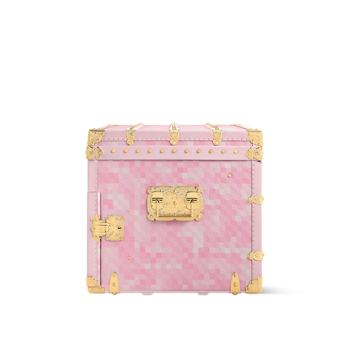 Courrier Lozine Carré Gauche D16 in Trunks, Travel and Home's Trunks and Boxes Trunks and Suitcases collections by Louis Vuitton (Product zoom)