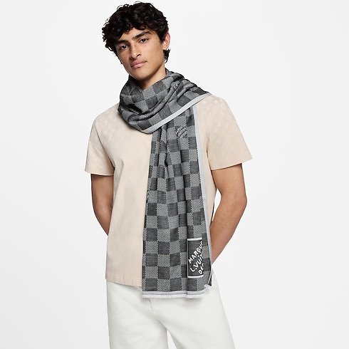 Damier Heritage Stole . in Men's Accessories Scarves collections by Louis Vuitton (Product zoom)