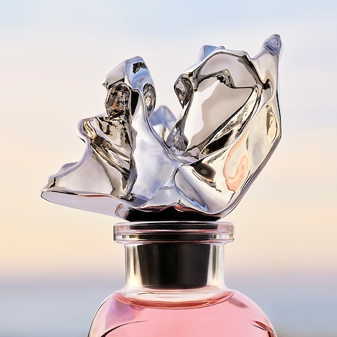 Dancing Blossom in Perfumes's Exceptional Creations Les Extraits Collection collections by Louis Vuitton (Product zoom)