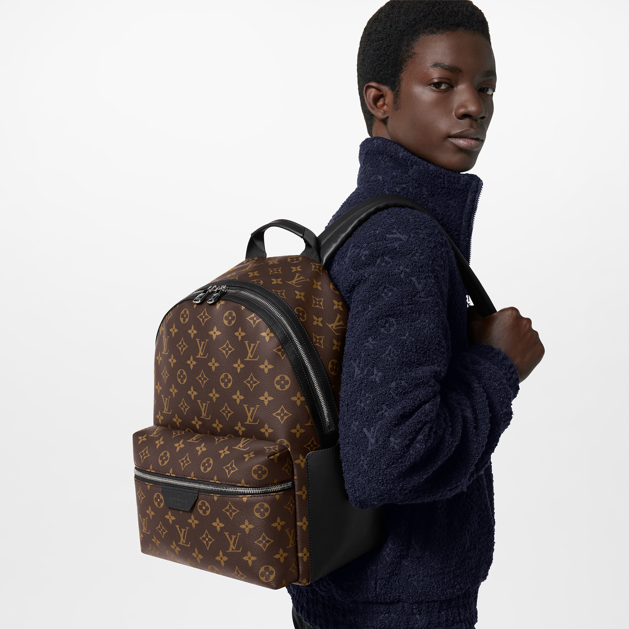 Discovery Backpack PM Monogram Macassar in Men