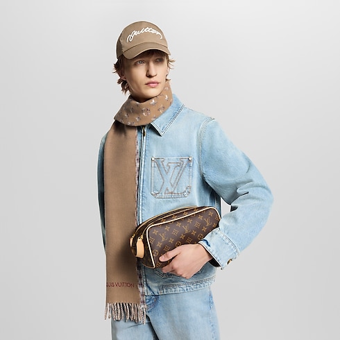 Dopp Kit Toilet Pouch Monogram Canvas in Gifts's Gifts for Babies } collections by Louis Vuitton (Product zoom)