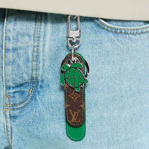 Dragonne Tab Key Holder and Bag Charm . in Men's Accessories Key Holders and Bag Charms collections by Louis Vuitton (Product zoom)