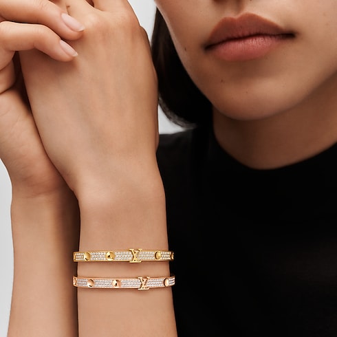 Empreinte Medium Bangle, Pink Gold and Diamonds in Jewellery's Categories All Fine Jewellery collections by Louis Vuitton (Product zoom)