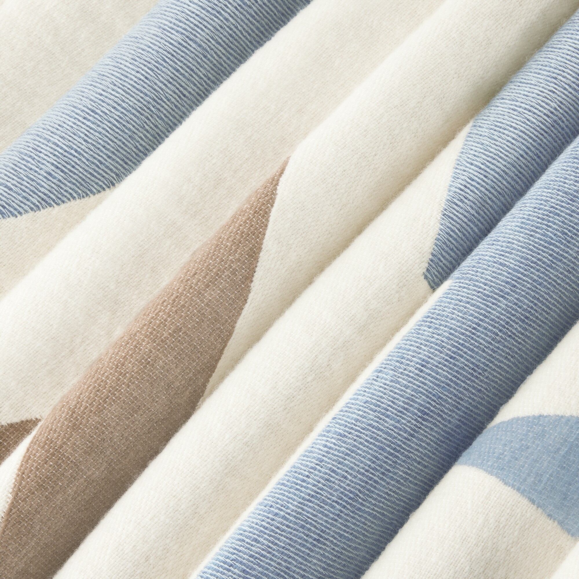 Everest Throw Blanket   in Trunks, Travel and Home