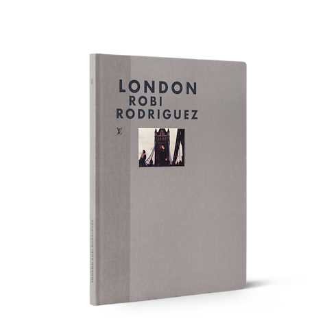 Fashion Eye London in Trunks, Travel and Home's Books and Stationery Fashion Eye Books collections by Louis Vuitton (Product zoom)