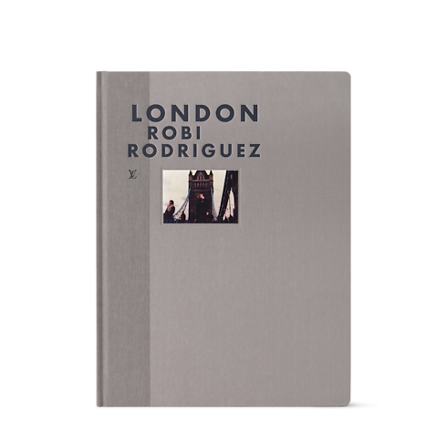Fashion Eye London in Trunks, Travel and Home's Books and Stationery Fashion Eye Books collections by Louis Vuitton (Product zoom)