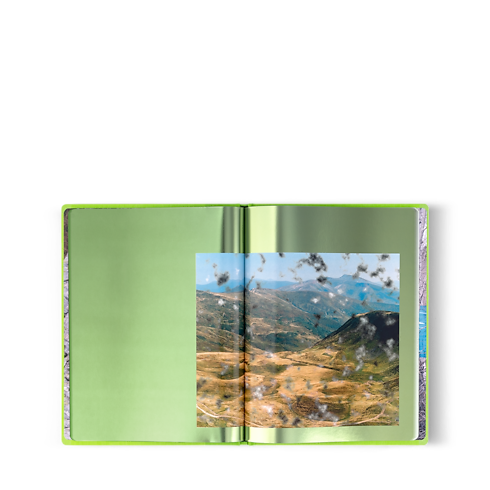 Fashion Eye Ukraine in Trunks, Travel and Home's Books and Stationery Fashion Eye Books collections by Louis Vuitton (Product zoom)