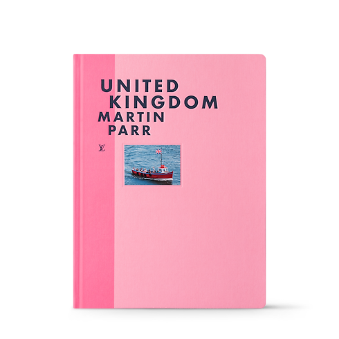 Fashion Eye United Kingdom in Trunks, Travel and Home's Books and Stationery Fashion Eye Books collections by Louis Vuitton (Product zoom)
