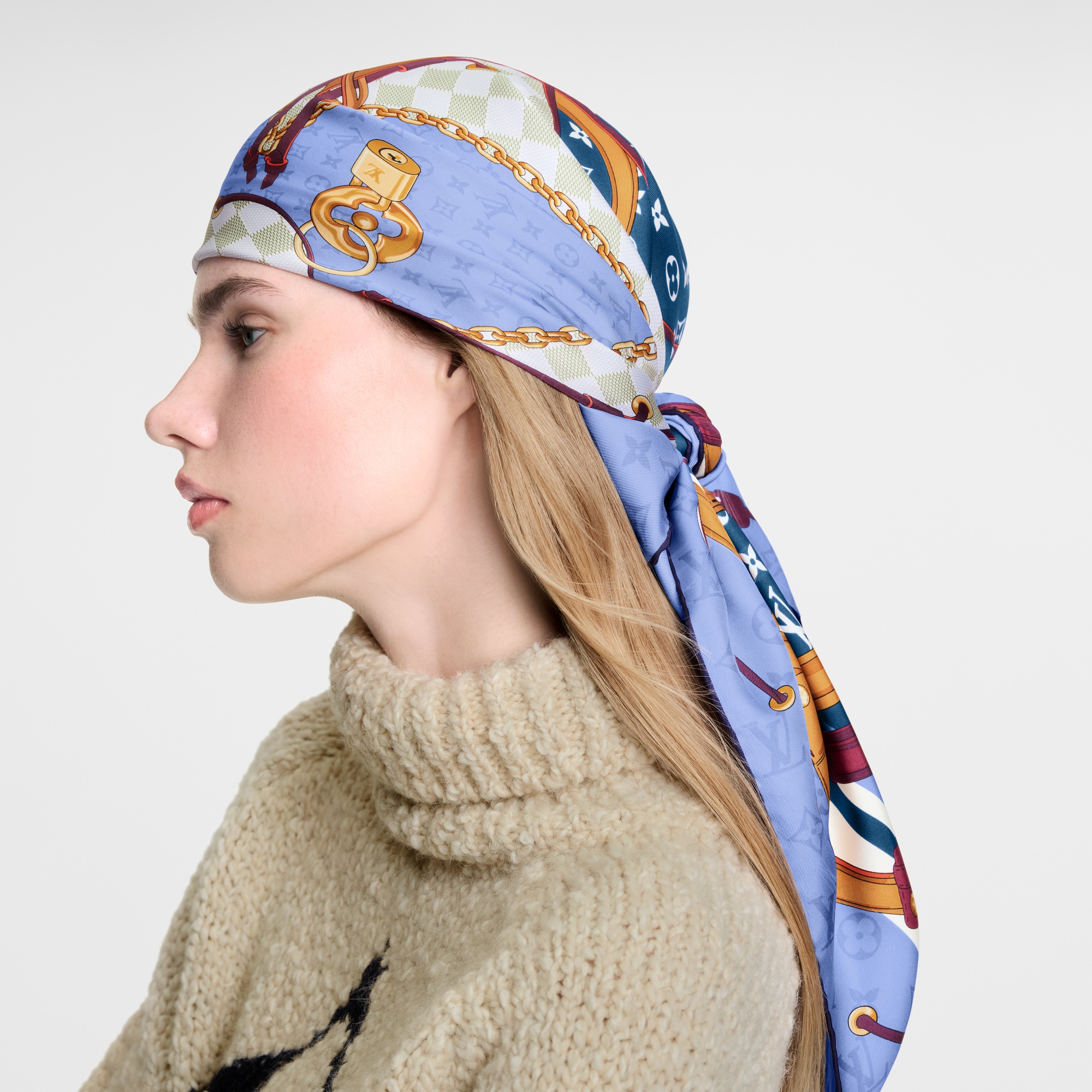 Flower And Straps Square 90 . in Women