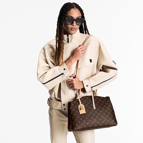 Grand Palais Monogram in Women's Handbags All Handbags collections by Louis Vuitton (Product zoom)