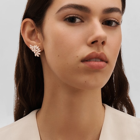 Idylle Blossom Ear Cuff, Pink Gold And Diamonds - Per Unit in Jewellery's Categories Earrings collections by Louis Vuitton (Product zoom)