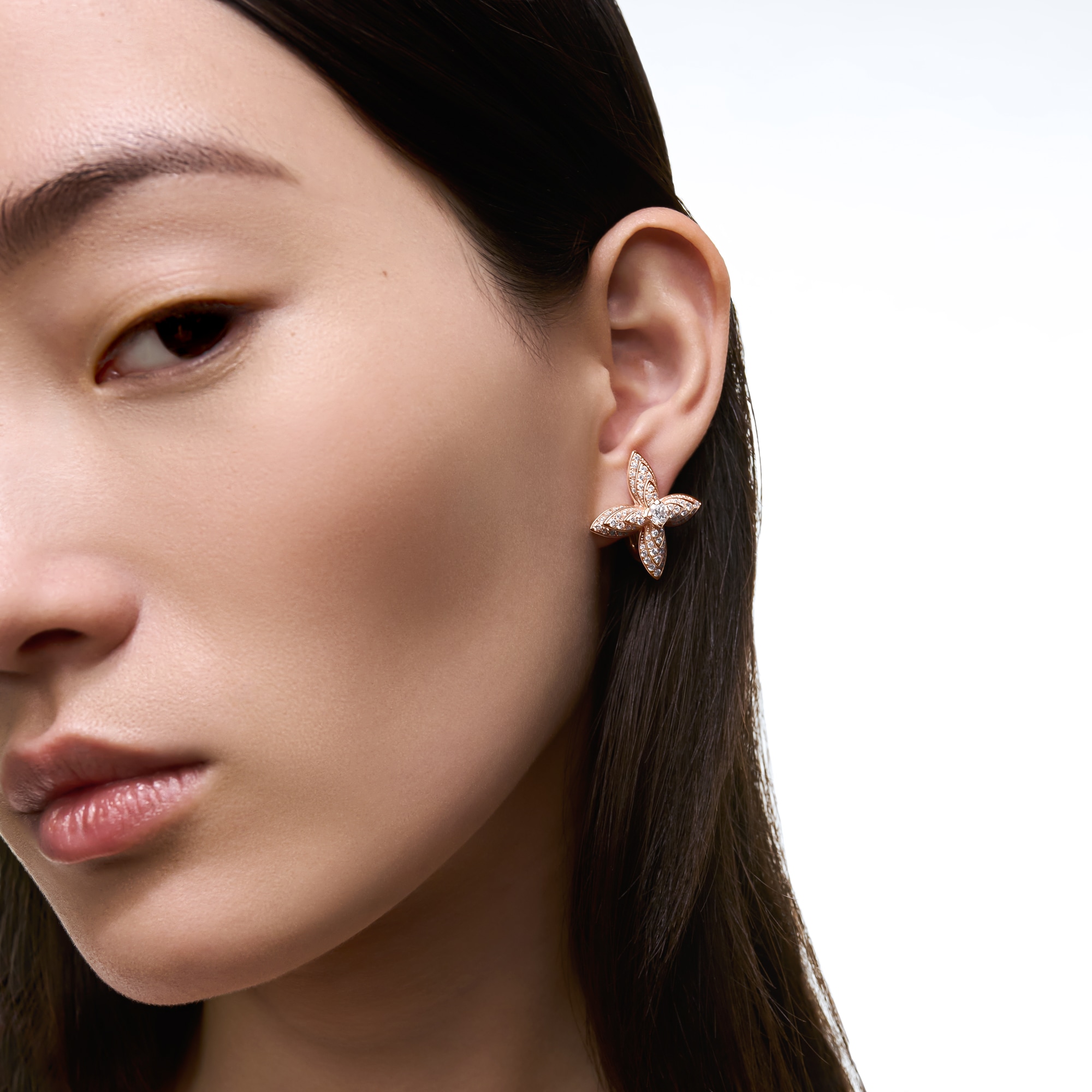 Idylle Blossom Earrings, Rose Gold and Diamonds  in Les Extraordinaires