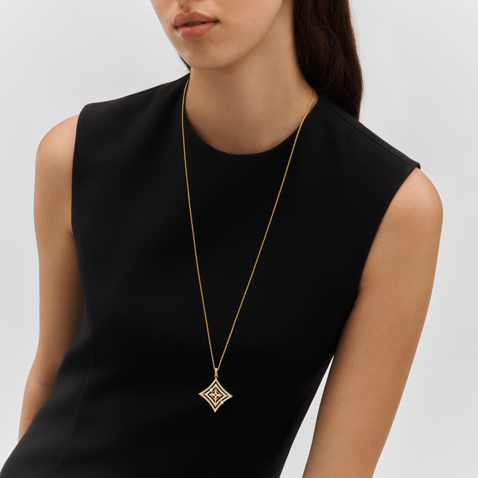 Idylle Blossom Medallion, Yellow Gold And Diamonds  in Jewellery