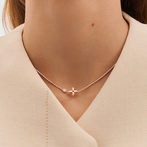 Idylle Blossom pendant, pink gold and diamond in Jewellery's Categories Necklaces and Pendants collections by Louis Vuitton (Product zoom)