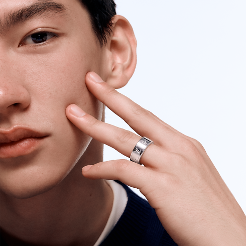 Les Gaston Vuitton Small Ring, White Gold in Jewellery's Categories Rings collections by Louis Vuitton (Product zoom)