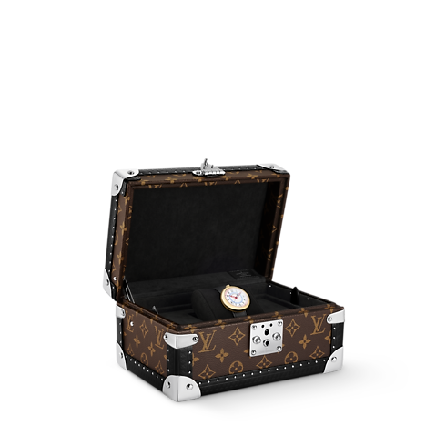 Louis Vuitton Monterey, Automatic, 39mm, Yellow gold in Watches's All Watches } collections by Louis Vuitton (Product zoom)