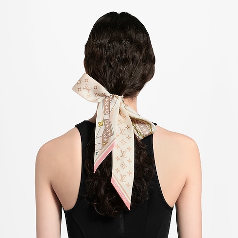 LV Bow BB Bandeau cropped worn view