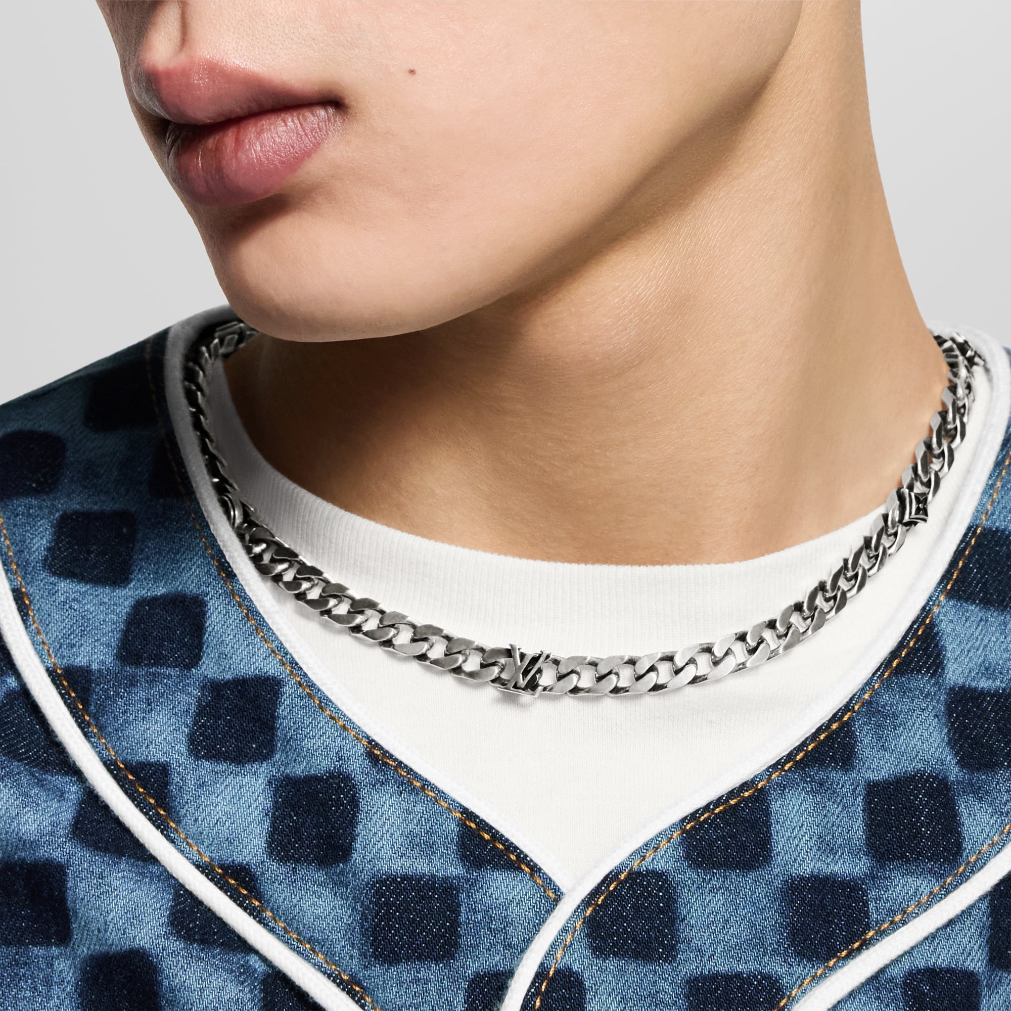 LV City Links Thin Necklace . in Men
