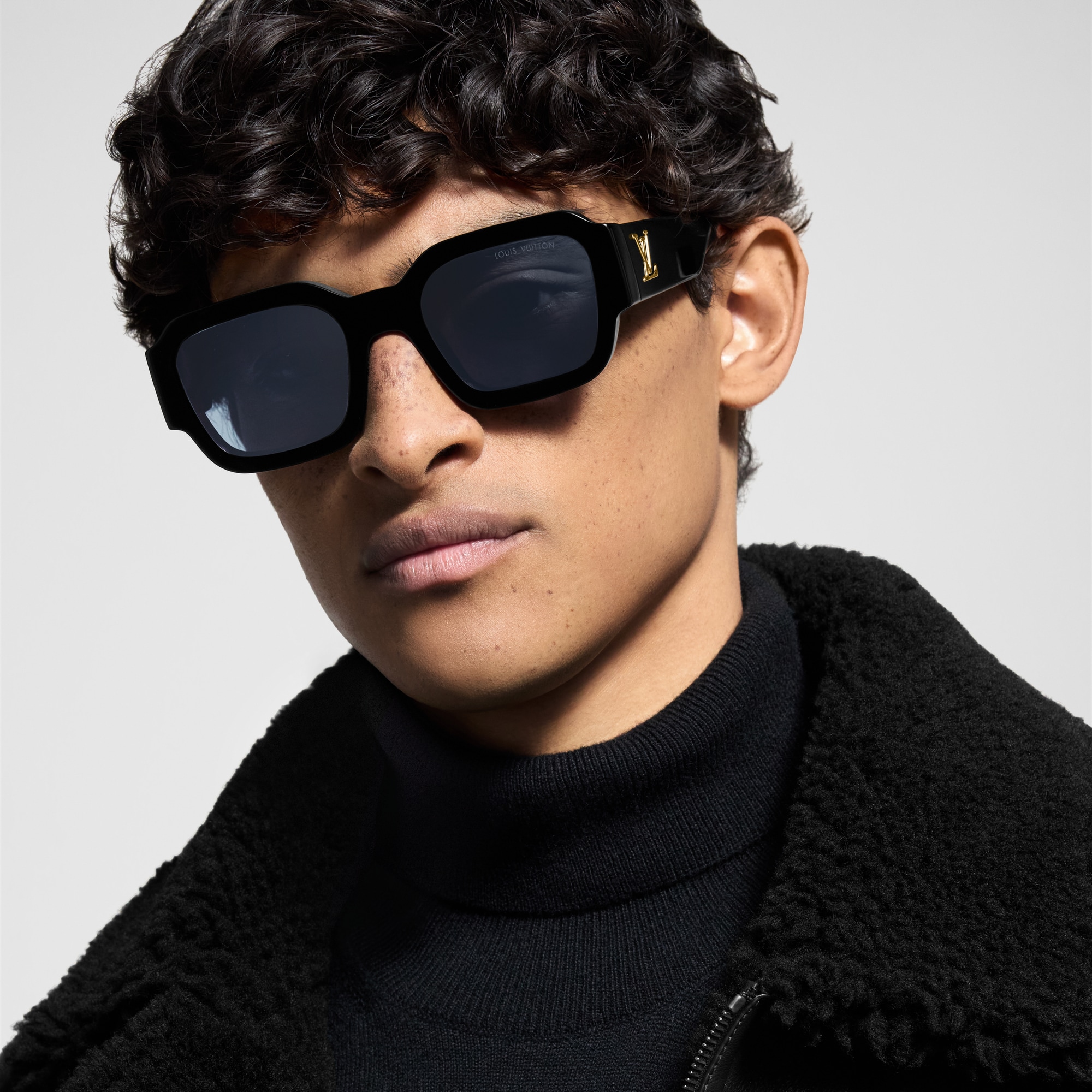 LV Clash Round Square Sunglasses . in Men