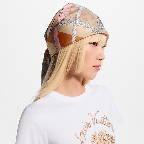 LV Classic Strap Square 90 . in Women's Accessories Silk Squares and Bandeaus collections by Louis Vuitton (Product zoom)
