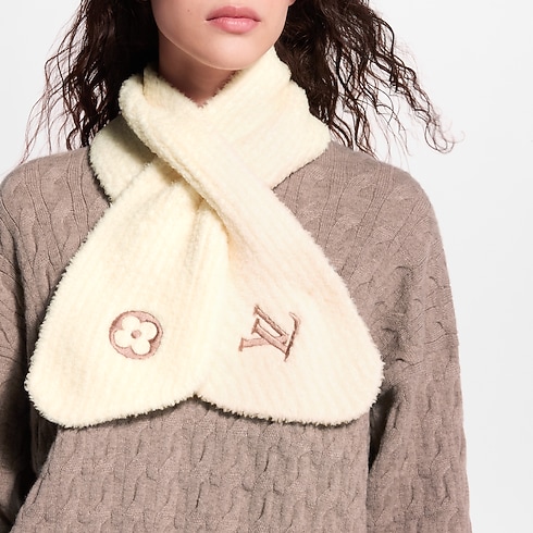 LV Cozy Scarf . in Women's Accessories Scarves collections by Louis Vuitton (Product zoom)