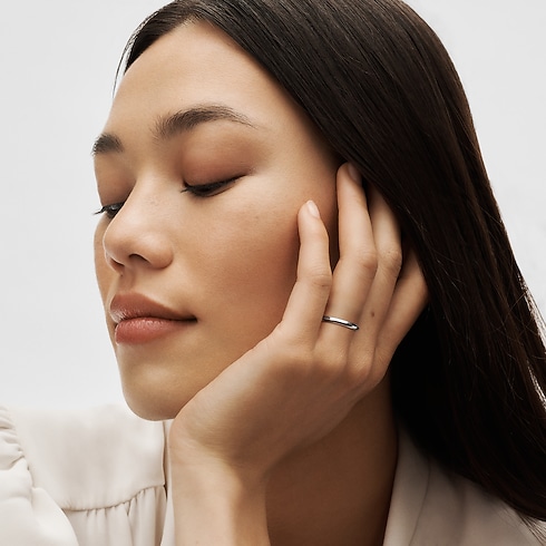 LV Diamonds 2.5mm Wedding Band, Platinum in Jewellery's Categories Wedding Bands collections by Louis Vuitton (Product zoom)