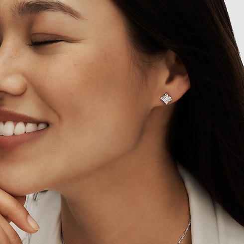 LV Diamonds Stud, LV Monogram Star cut - per unit in Jewellery's Collections LV Diamonds collections by Louis Vuitton (Product zoom)