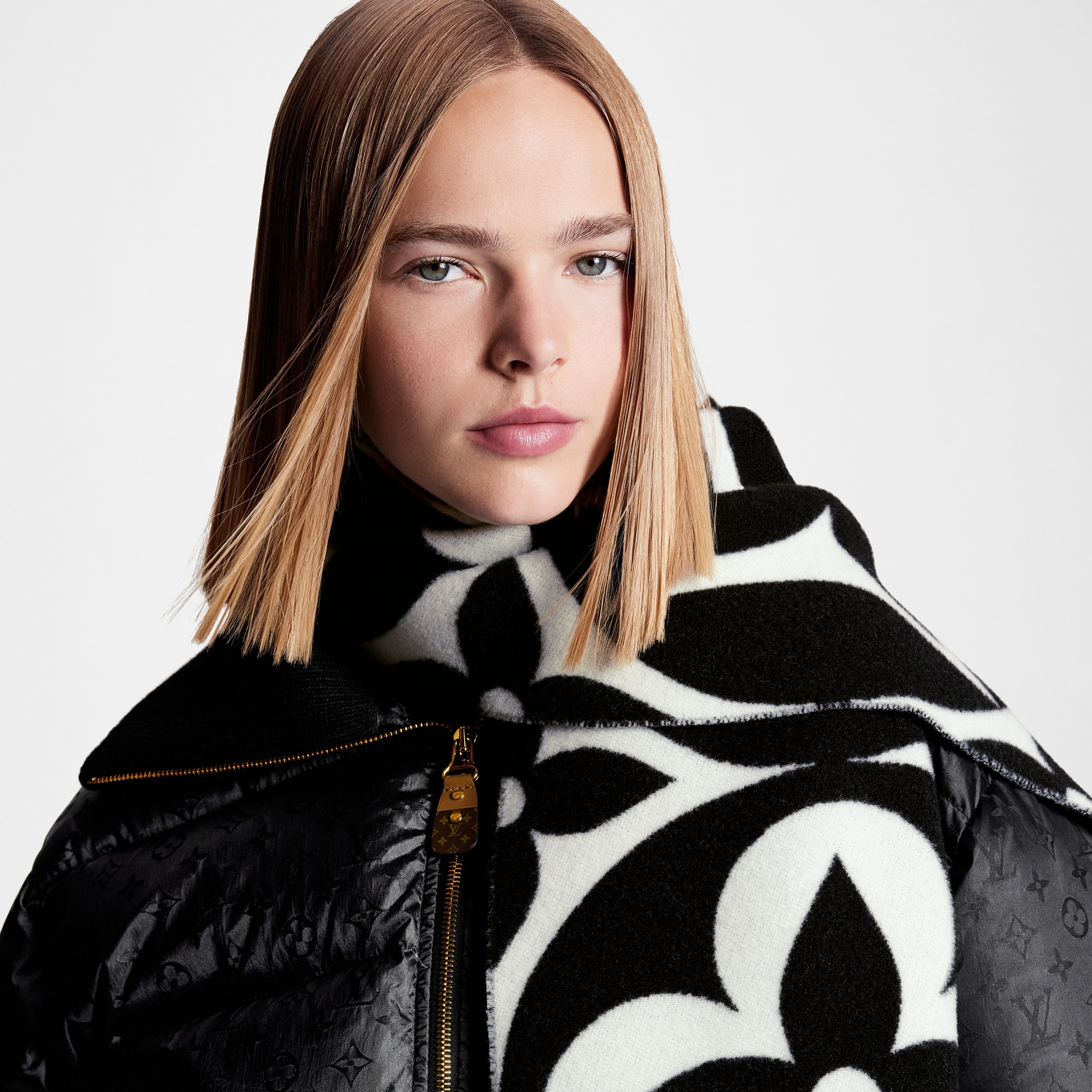 LV Medallion Scarf . in Women