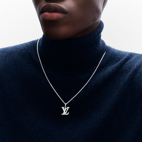 LV Medium Pendant, White Gold And Diamonds in Jewellery's Categories All Fine Jewellery collections by Louis Vuitton (Product zoom)