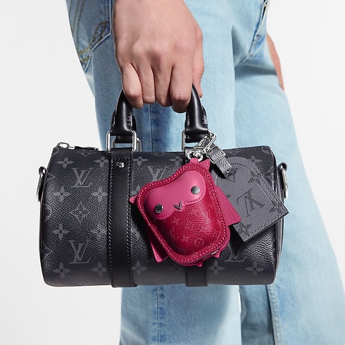 LV Owl Bag Charm . in Men's Accessories Key Holders and Bag Charms collections by Louis Vuitton (Product zoom)