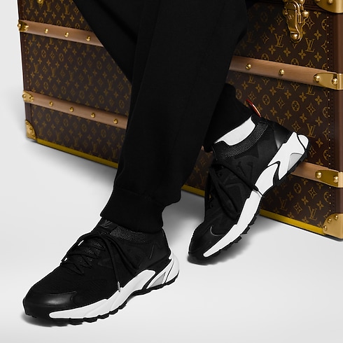 LV Runner Tatic Sneaker in Men's Shoes Sneakers collections by Louis Vuitton (Product zoom)