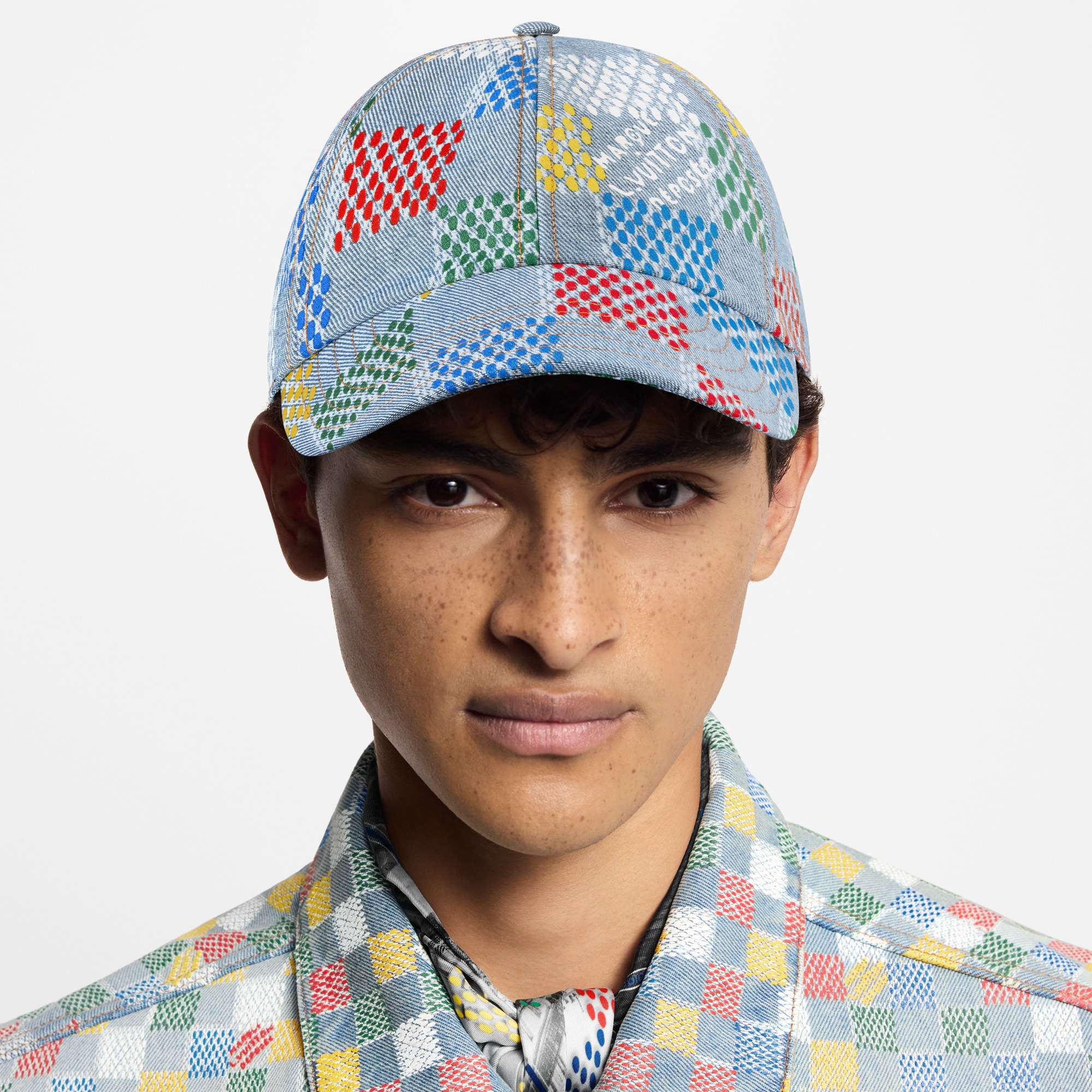 LV Vers Damier Cap . in Men