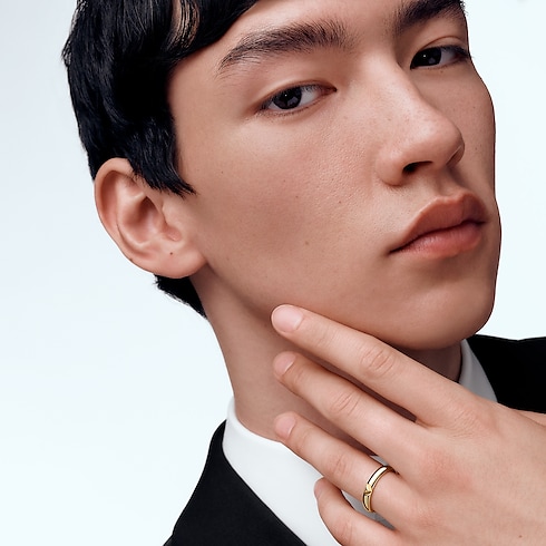 LV Volt Multi Wedding Band, Yellow Gold in Jewellery's Categories All Fine Jewellery collections by Louis Vuitton (Product zoom)