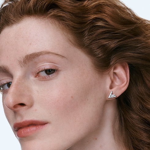 LV Volt One Stud, White Gold And Diamond - Per Unit in Jewellery's Categories All Fine Jewellery collections by Louis Vuitton (Product zoom)