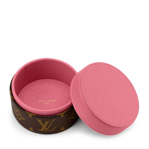 Martha Round Box XS . in Trunks, Travel and Home's Books and Stationery Office and Writing collections by Louis Vuitton (Product zoom)