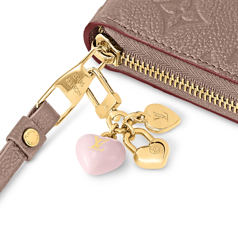 Micro Charms LV Heart Key Holder . in Women's Accessories Key Holders and Bag Charms collections by Louis Vuitton (Product zoom)