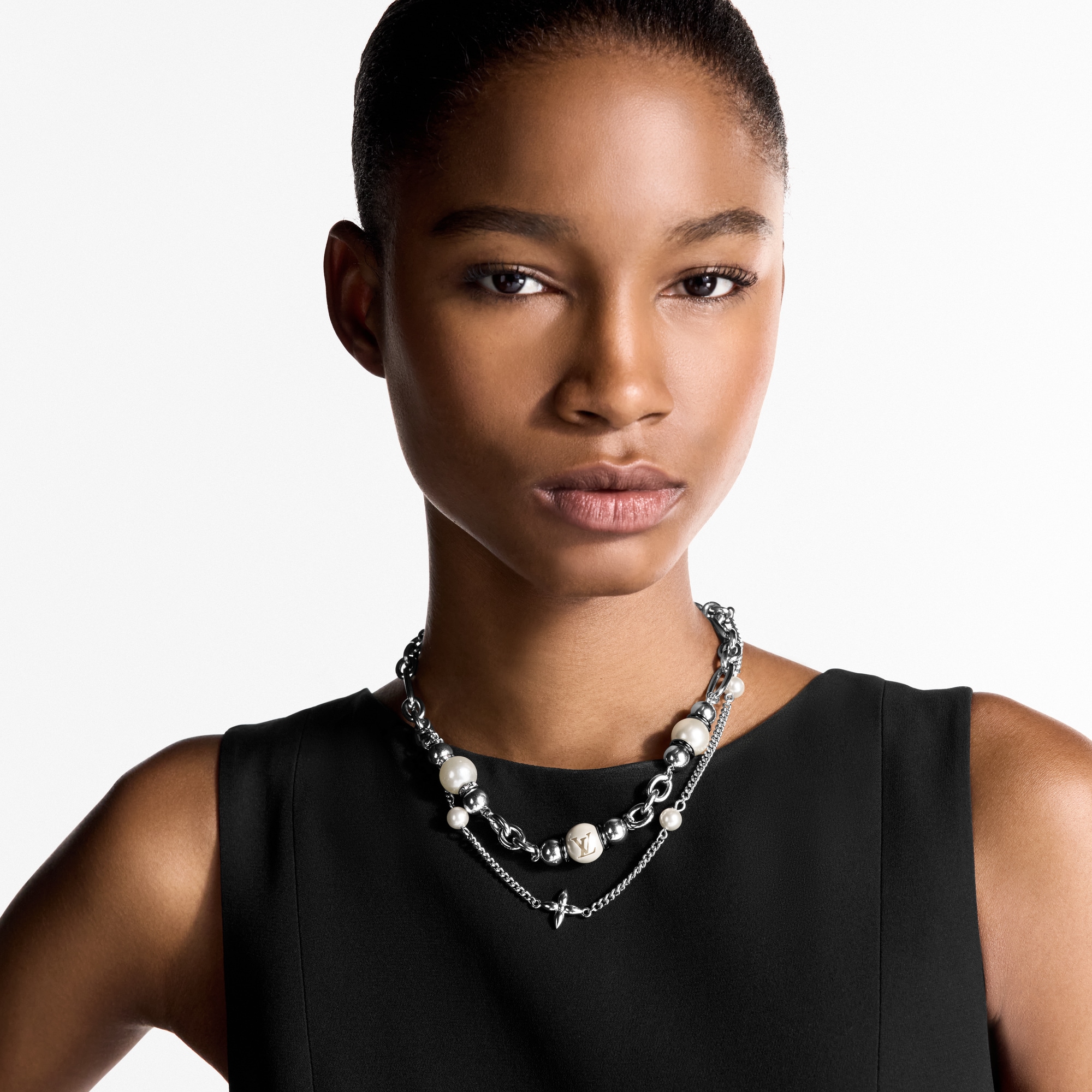 Midnight Pearl Choker . in Women
