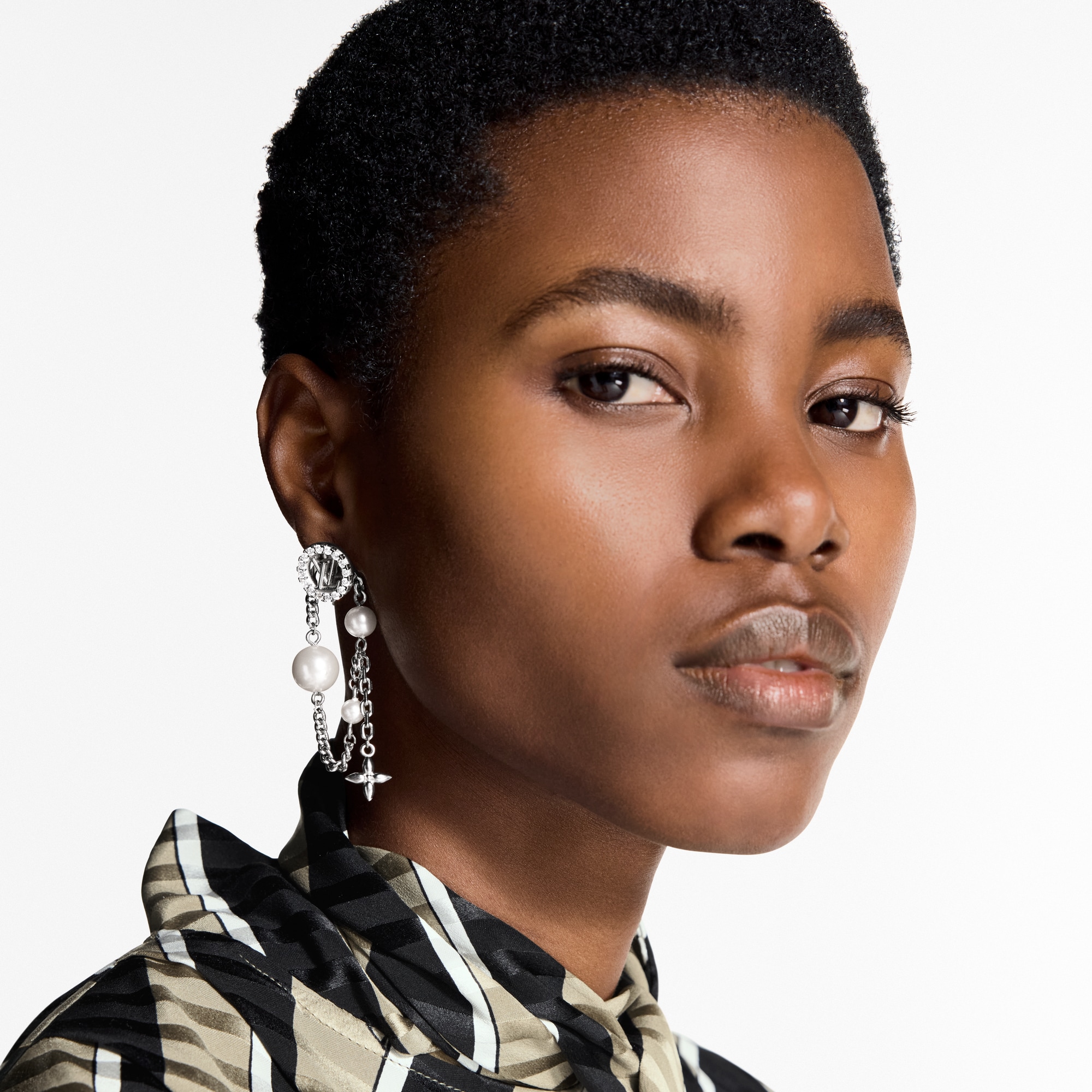 Midnight Pearl Earrings . in Women