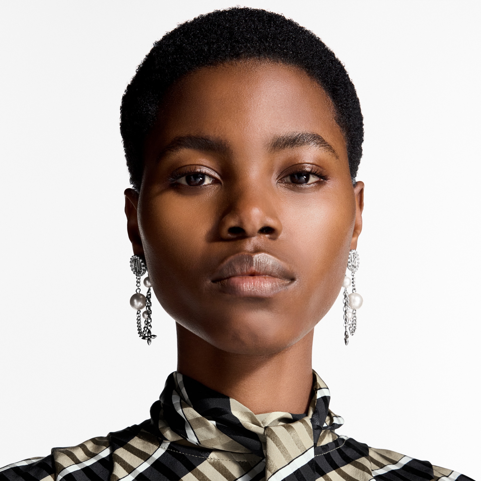 Midnight Pearl Earrings . in Women