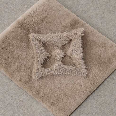 Neo Blizzard Scarf . in Women's Accessories Scarves collections by Louis Vuitton (Product zoom)