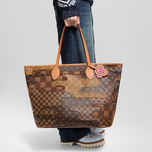 Nevereverfull in Bags and Small Leather Goods's Men Bags LV Icons collections by Louis Vuitton (Product zoom)
